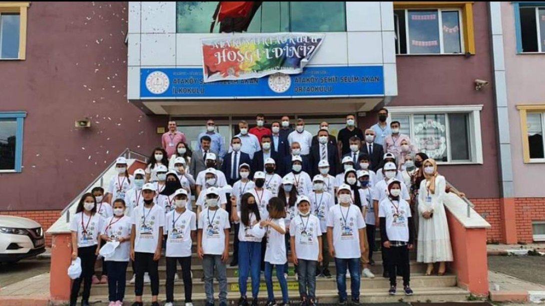 Ataköy Şehit Selim Akan Ortaokulu'nda TÜBİTAK 4006 Bilim Fuarı Açılışı Yapıldı