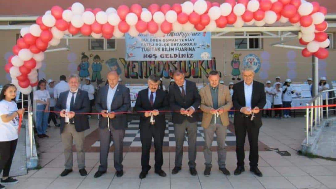 İlçe Milli Eğitim Müdürümüz Sn. Mustafa ÖZDEMİR Gülören Osman Yeniay Yatılı Bölge Ortaokulu Tübitak Bilim Fuarı Açılışına Katıldı